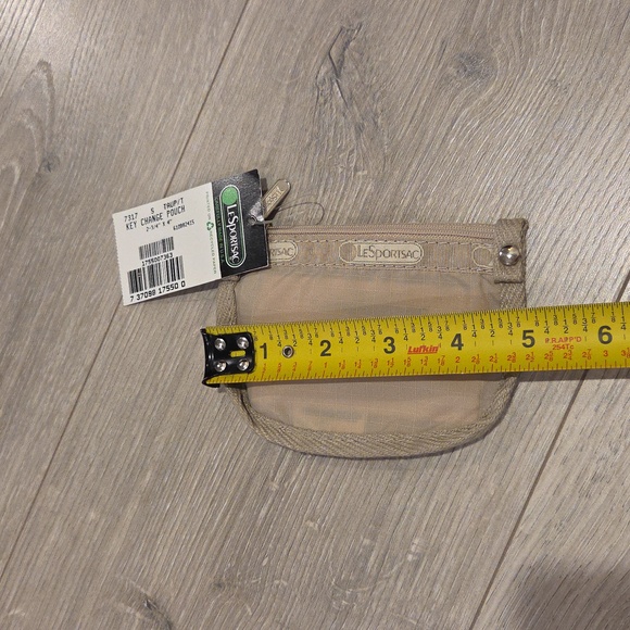 NWT Lesportsac Key Change Pouch - Picture 4 of 4